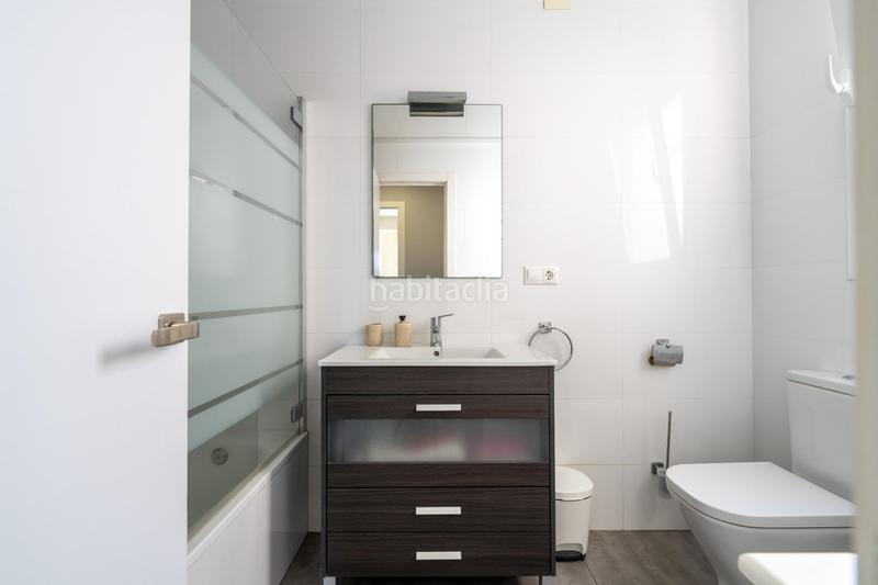 Foto 8d8e1d2c-9707-4594-a823-a0e7a3997699. Location appartement dans paseo de Almería 16 dans Centro Almería