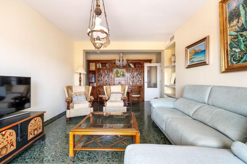 Foto b9c104cb-7c51-4980-8c51-4f3c62e4f9c3. Location appartement dans paseo de Almería 16 dans Centro Almería