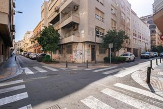 Local Comercial en Calle Gerona