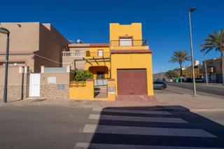 Casa adossada  Calle isla tabarca (cg) 2. Adosado con jardín