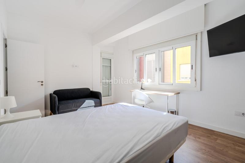 Foto 8bee0e27-24dc-49d6-8808-9c32fc30d724. Alquiler piso en rambla alfareros 13 alquiler de habitaciones en Almería