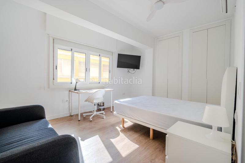 Foto e0f5c4d8-4a6a-447f-a858-0deabd522ba7. Alquiler piso en rambla alfareros 13 alquiler de habitaciones en Almería