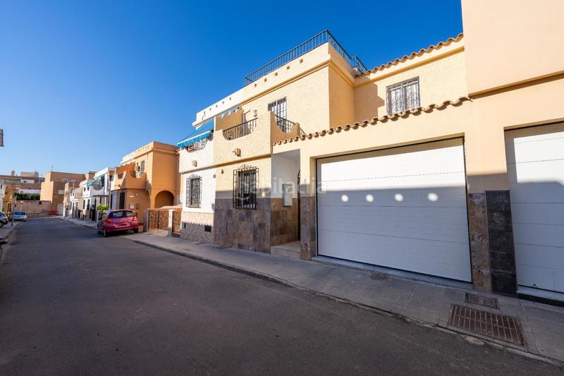 Foto 1671bb62-ebb6-4c0d-8c2a-ab78b78f52ea. Casa amb aparcament a Los Molinos - Villa Blanca Almería