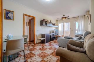 Pis  Plaza angel ortiz villajos (an). Piso en aguadulce de 3 dormitorios en residencial con piscina