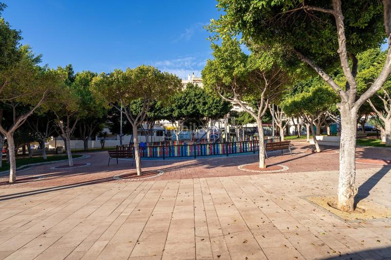 Foto 2be92b58-2362-4542-8f48-934e914c2e23. Pis amb aparcament piscina a Aguadulce Norte Roquetas de Mar