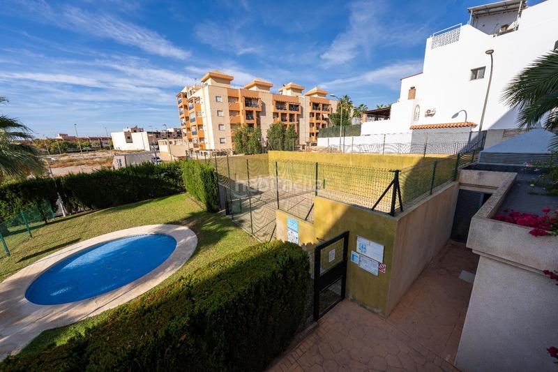 Foto cdeda4b9-bfe8-4857-a527-68e46bc75b0c. Pis amb aparcament piscina a Aguadulce Norte Roquetas de Mar