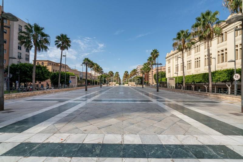 Foto 5e41365f-989d-4cd8-a758-8f0c15eb9909. Alquiler piso  en alquiler en javier sanz en Centro Almería