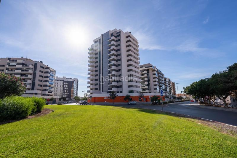 Foto 61a165de-14be-4607-935a-6c01dbec01ad. Àtic amb aparcament piscina a Nueva Andalucía Almería