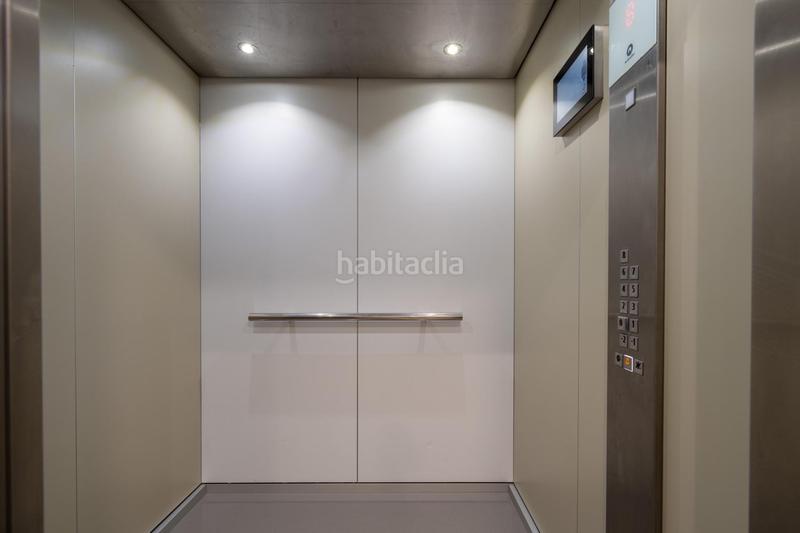 Foto d54fe9fb-0883-49c4-9d55-c17c41267305. Àtic amb aparcament piscina a Nueva Andalucía Almería