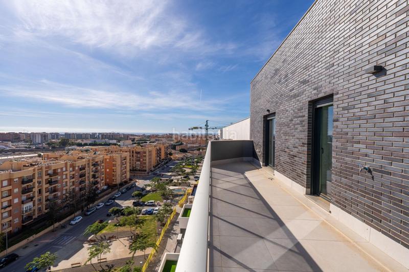 Foto 2bbcbcf5-1471-42c7-b97e-98b39f50f78d. Attico con parcheggio piscina in Nueva Andalucía Almería