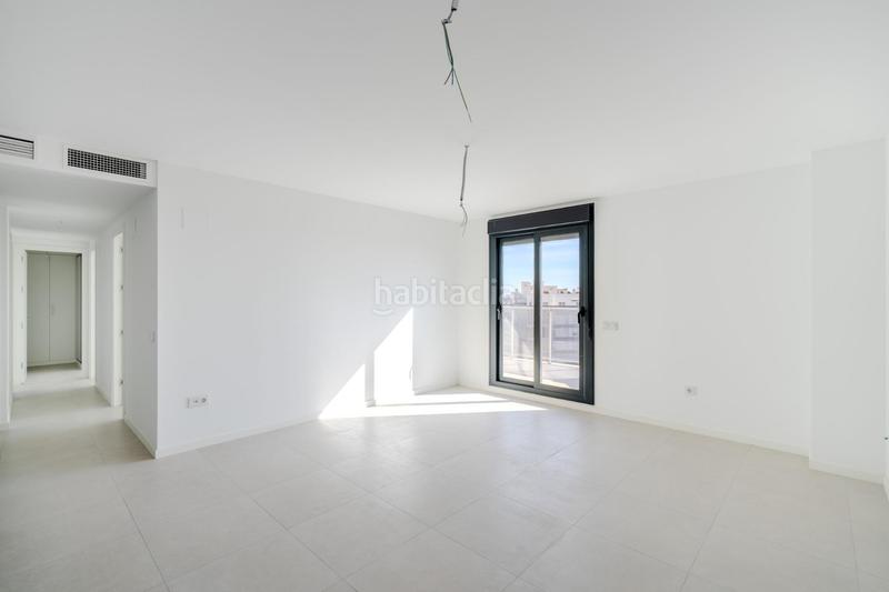 Foto 8c374fd2-356b-4e04-bdfb-409dbb5dadb3. Attico con parcheggio piscina in Nueva Andalucía Almería