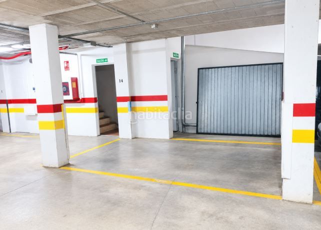 Foto 516c4126-8a4c-4e10-b2c6-bad7f12d4e2a. Autoparkplatz in Palacios y Villafranca (Los)