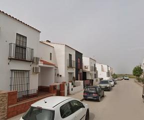 Maison jumelée à Palacios y Villafranca (Los). Casa en venta en maribañez