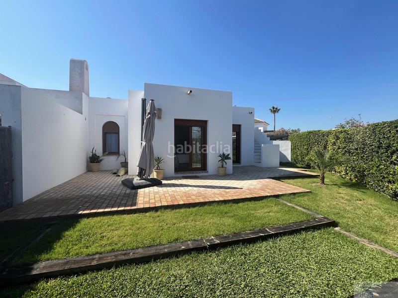 Foto b6f731fa-3074-44c3-acc7-70549f5bd760. Affitto chalet con riscaldamento parcheggio in Vistahermosa Puerto de Santa María (El)