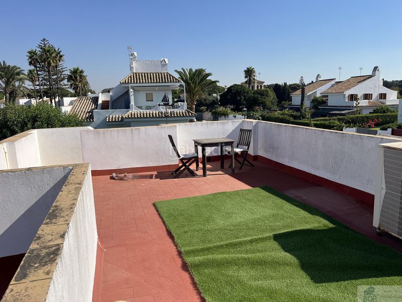 Foto 8702ba30-56d0-4f0a-8000-09d7998bcd96. Location chalet avec chauffage parking dans Vistahermosa Puerto de Santa María (El)