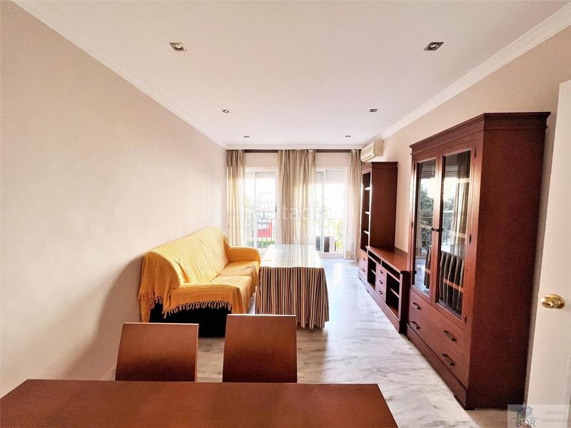 Foto ea502a2d-ce92-4aaf-a69d-1a785db981f3. Rent flat with parking in Plaza de Toros Jerez de la Frontera