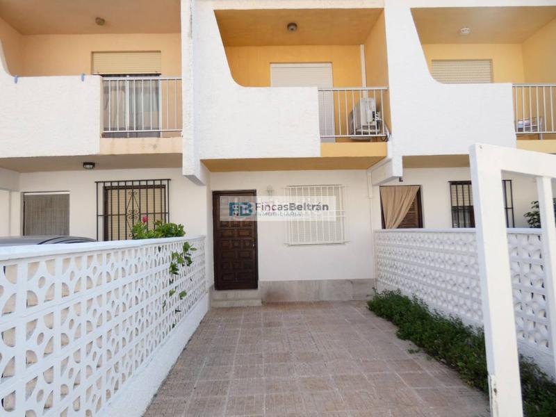 Foto 0502e198-4aad-42c6-8efb-30b95bc42848. Casa adossada amb aparcament a Playa Norte Peñíscola