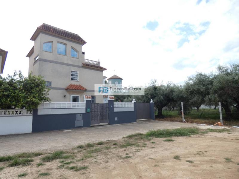 Foto 63078a53-3439-48a6-a333-09542ab1f270. Chalet avec parking dans Papa Luna - Platja del Gurugú Benicarló