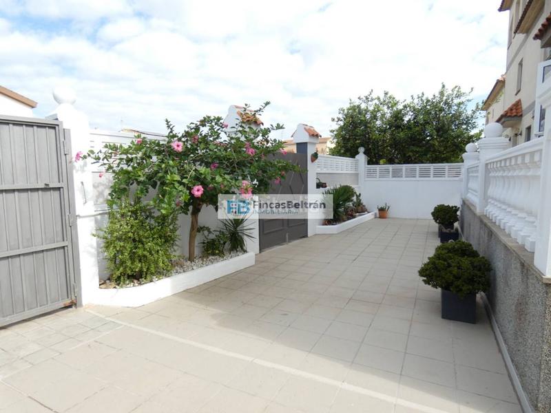 Foto 84d8d7db-7731-409a-9c95-f8a83a496155. Chalet avec parking dans Papa Luna - Platja del Gurugú Benicarló