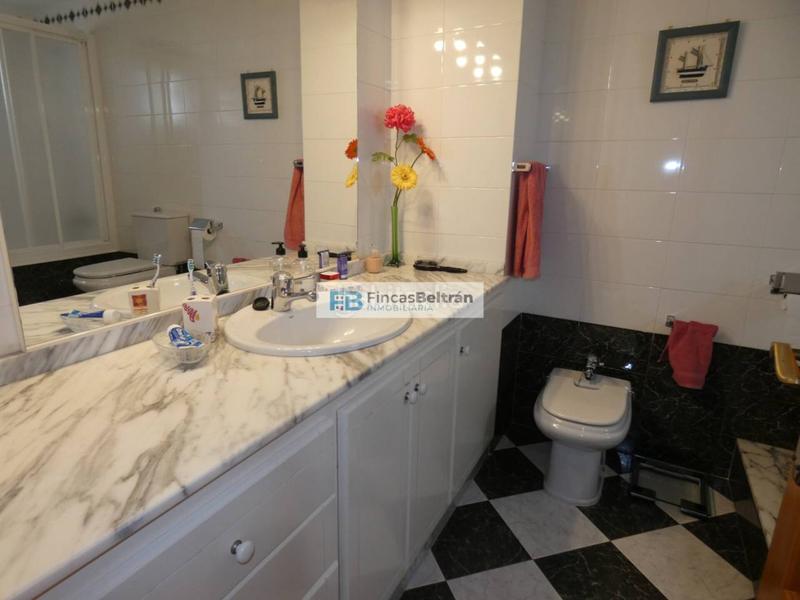 Foto 9cdc4fec-70a1-4ca3-88fe-9974fec7f74a. Chalet avec parking dans Papa Luna - Platja del Gurugú Benicarló