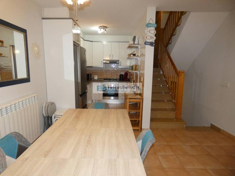 Foto 21afdb5f-fd9e-41af-82ce-7b5561f914f7. Casa adossada amb calefacció aparcament piscina a Peñíscola