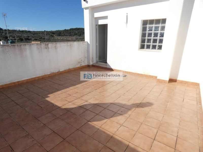 Foto b084958f-b611-41a4-973c-795f5b426aa9. Dúplex amb aparcament a Cálig