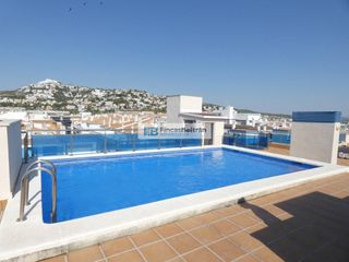 Pis  Calle mestre roca. Apartamento de 3 dormitorios y 2 baños con piscina