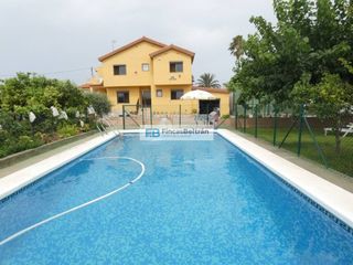 Xalet  Calle partida collet. Venta de chalet unifamiliar con piscina y pista de tenis, a 1.5k