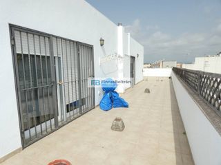 Ático  Calle ulldecona. Atico en venta de 4 dormitorios y gran terraza