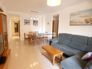 Pis  Calle plaza de la comunitat valenciana. Amplio piso de tres dormitorios, 2 baños y  parking
