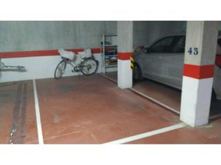 Parking voiture  Ausias march. Plaza de parking situada en residencial uma luna