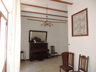 Casa a Cálig. Casa antigua en calig para reformar.