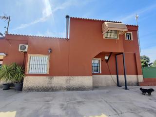 Casa en Ribera de Molina - Torrealta. Venta de vivienda en la huerta con terreno, piscina y nave indus