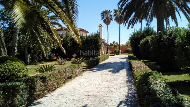 Foto 3deff794-4354-4d3a-84a2-a88ae15c2373. Chalet with parking pool in Las Lagunas - Campano Chiclana de la Frontera