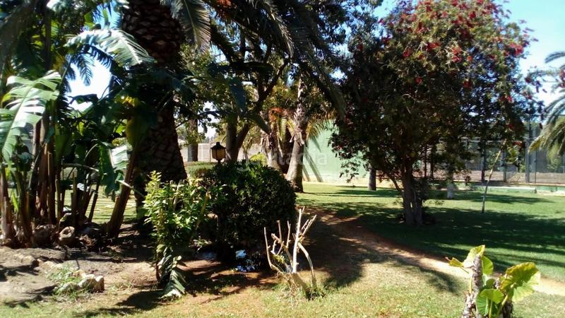 Foto 500df57e-19d2-4f49-acad-a7f09ff30a32. Chalet with parking pool in Las Lagunas - Campano Chiclana de la Frontera