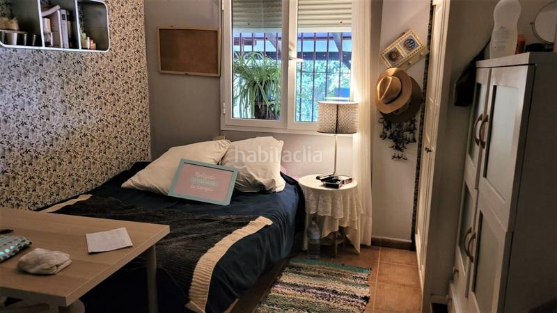 Foto 468d27bb-864d-4ff8-bb7b-1f279e02f744. Chalet avec parking dans Núcleo urbano Chiclana de la Frontera