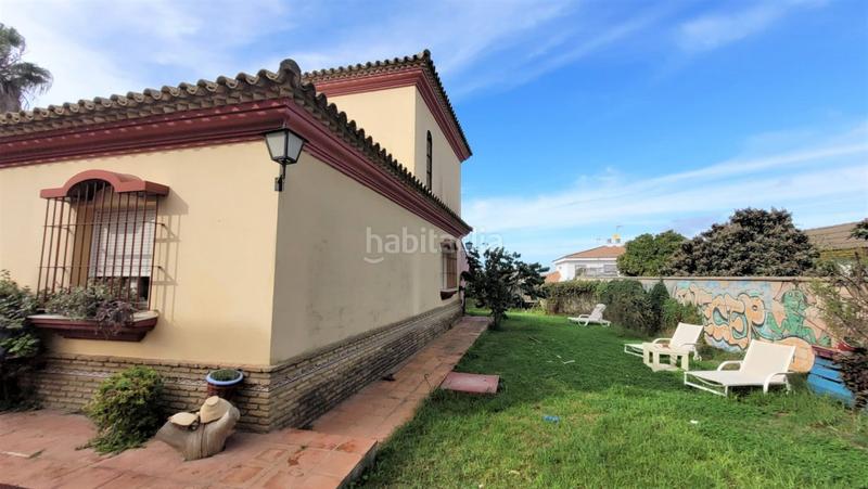 Foto 5863c427-0d3f-40b3-a876-49798867455a. Chalet avec parking dans Núcleo urbano Chiclana de la Frontera