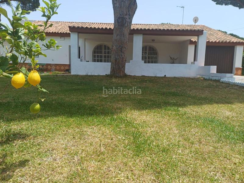 Foto 582f3d4f-799f-4b3d-bfed-d8f9f4db0ad8. Xalet amb aparcament piscina a Los Gallos Chiclana de la Frontera