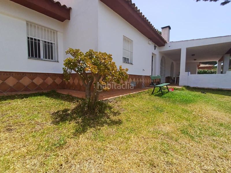 Foto 62aa4fbe-477d-4c21-82cf-9200e0fb903b. Xalet amb aparcament piscina a Los Gallos Chiclana de la Frontera