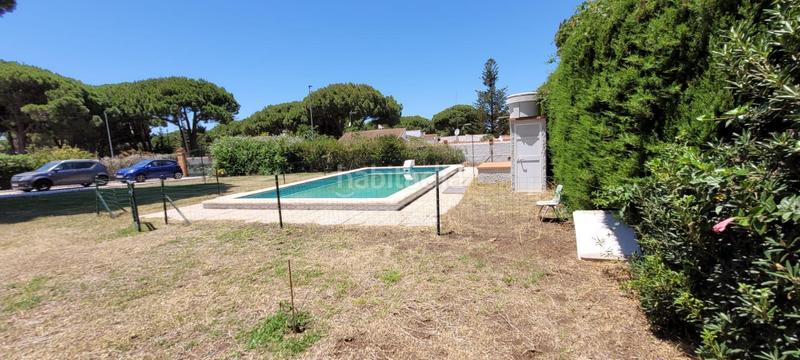Foto 62db4321-7d78-49f4-bdfc-bbe076d3abd9. Xalet amb aparcament piscina a Los Gallos Chiclana de la Frontera