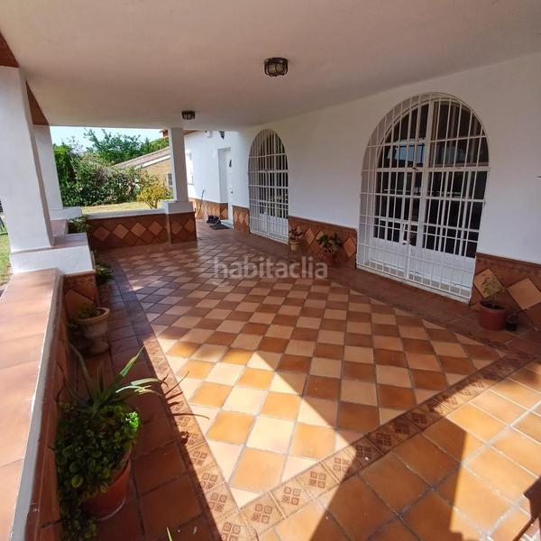 Foto af98a9e7-c9a1-49b9-ac11-a1069b52f00a. Xalet amb aparcament piscina a Los Gallos Chiclana de la Frontera