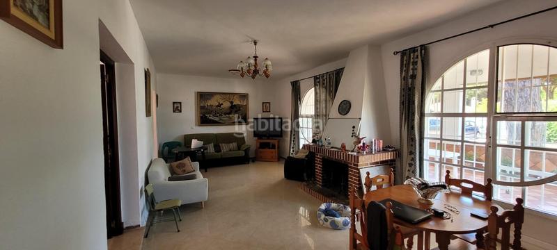 Foto c0b84cc9-ef15-42c3-8fb4-5ab0ec819214. Xalet amb aparcament piscina a Los Gallos Chiclana de la Frontera