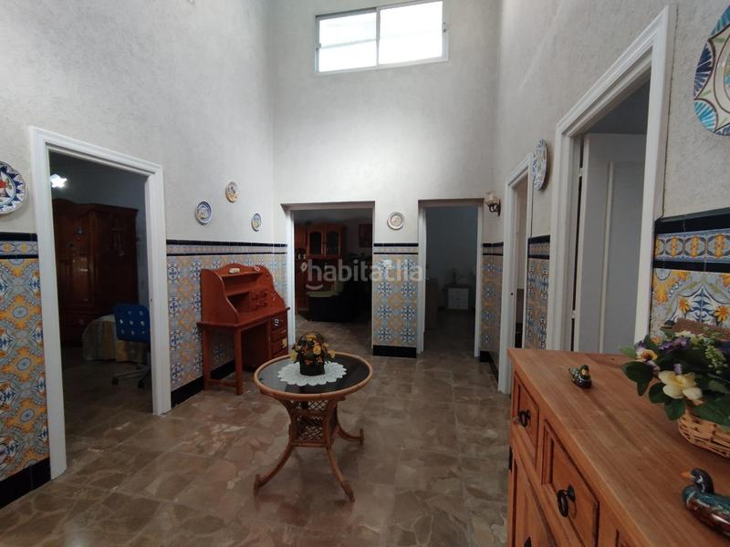 Foto 613d6aef-ee5f-47f7-b9a9-86cefbee2108. Casa con parcheggio in Núcleo urbano Chiclana de la Frontera