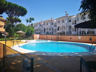 Appartement à Sancti Pietri. Apartamento en venta en costa sancti petri. planta baja  a escas