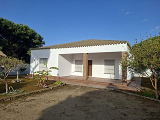 Chalet  Carretera carretera de la barrosa. Chalet urbano en zona la barrosa. auténtica ganga.!!!!! no es hi
