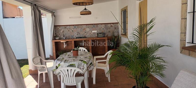 Foto 12b942d8-e410-4d5f-a945-04d326fbfca2. Alquiler chalet  en alquiler temporada escolar octubre a junio en Chiclana de la Frontera