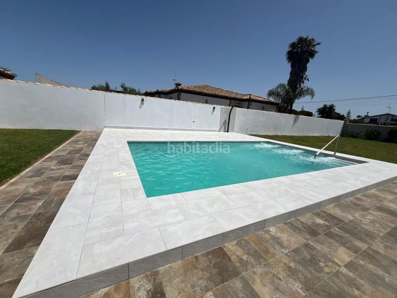 Foto f4422d7b-459e-452c-abaa-57bd4a7a8fd7. Rent chalet in Las Lagunas - Campano Chiclana de la Frontera