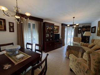 Casa a Núcleo urbano. Excepcional vivienda independiente en el corazon de chiclana