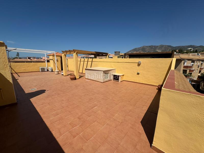 Foto 86a20231-0d0e-4e6f-9aaf-ebf8cd886677. Location attique avec parking piscine dans Torreblanca del Sol Fuengirola