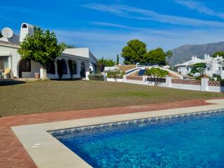 Chalet in Hipódromo - Cerrado del Águila. Villa independiente con vistas